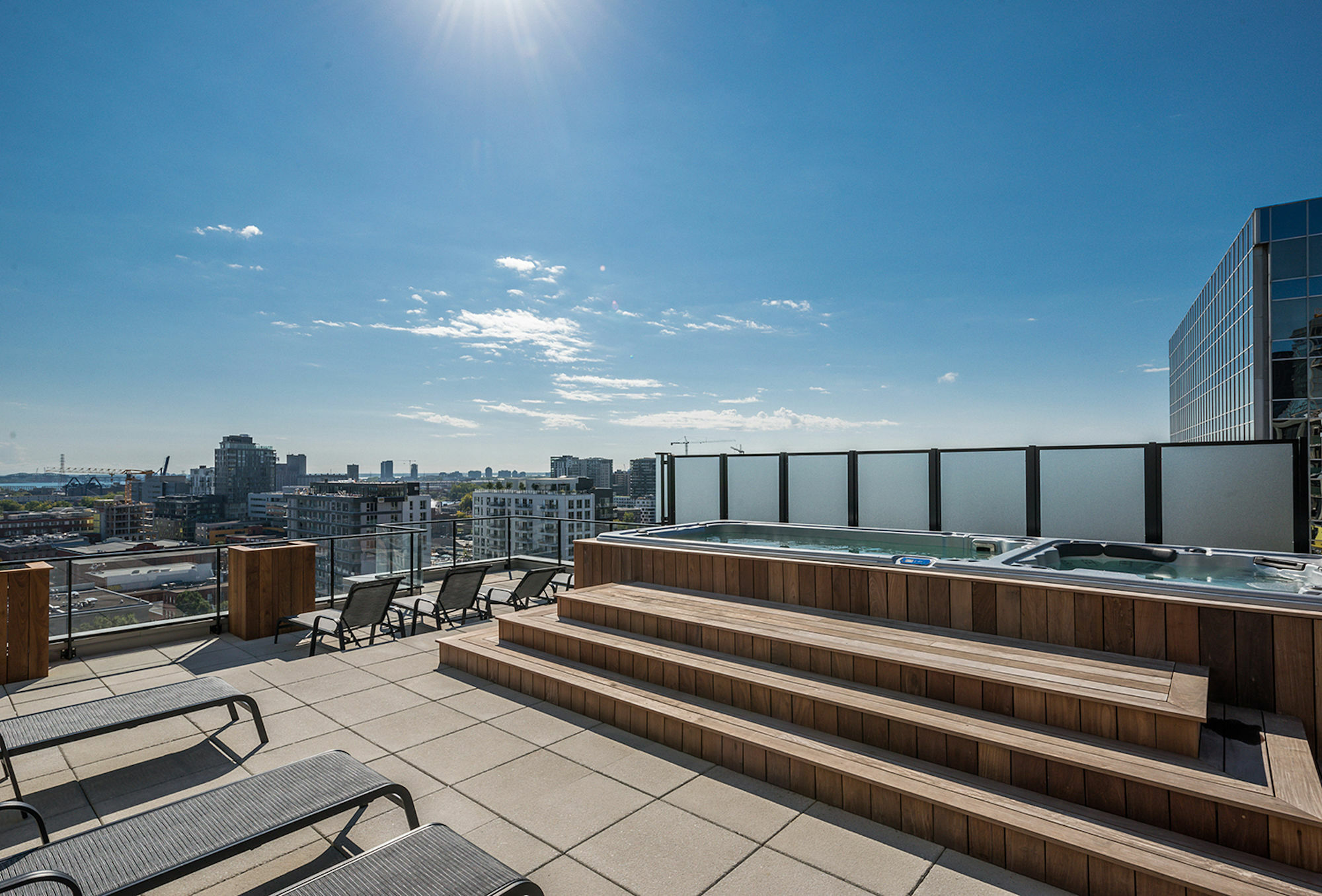 Vibrant 2Br In Old Montreal By Sonder Διαμέρισμα Εξωτερικό φωτογραφία